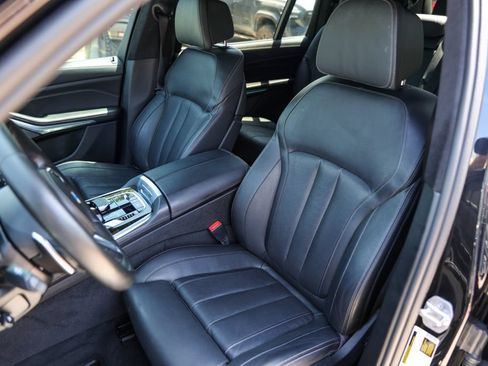 Used 2020 BMW X7 xDrive40i w/ M Sport Package AWD/4WD image 7