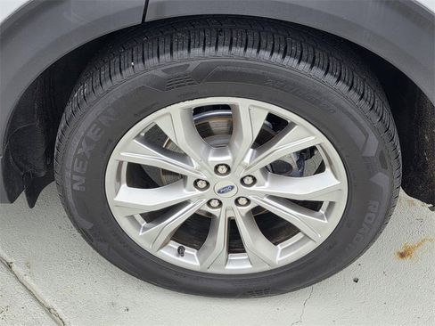 Used 2021 Ford Explorer XLT w/ Equipment Group 202A image 41