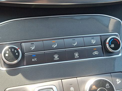 Certified 2023 Hyundai Santa Fe SE AWD/4WD image 16