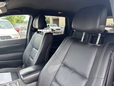 Used 2015 Jeep Grand Cherokee Limited w/ Trailer Tow Group IV AWD/4WD image 9