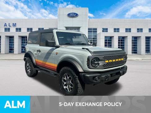Used 2023 Ford Bronco Badlands AWD/4WD image 3