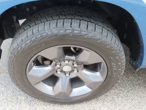 Used 2024 RAM 1500 Big Horn AWD/4WD image 17