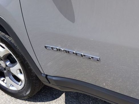 Used 2021 Jeep Compass Limited AWD/4WD image 10