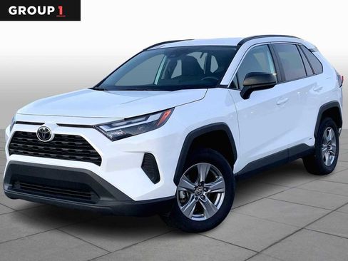 Used 2025 Toyota RAV4 LE image 1