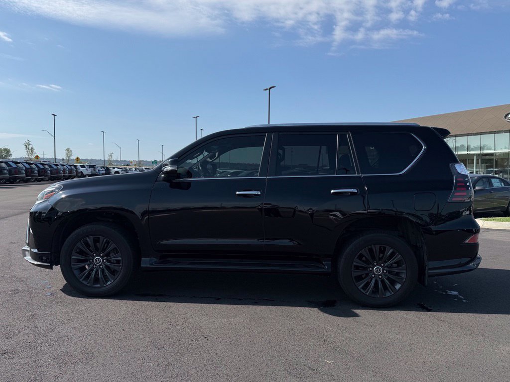 Used 2023 Lexus GX 460 Luxury w/ Sport Design Package AWD/4WD image 9