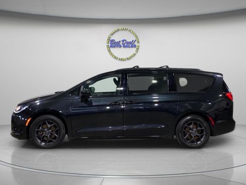 Used 2019 Chrysler Pacifica Touring-L w/ Advanced Safetytec Group FWD image 2