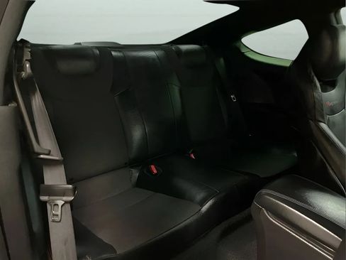 Used 2014 Hyundai Genesis 2.0T RWD image 12