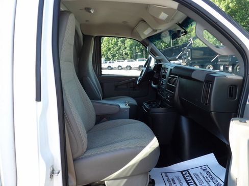 Used 2021 GMC Savana 3500 w/ Power Convenience Package RWD image 29