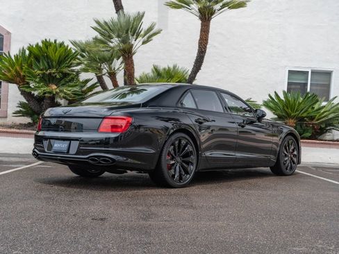 Used 2024 Bentley Flying Spur S V8 AWD/4WD image 40