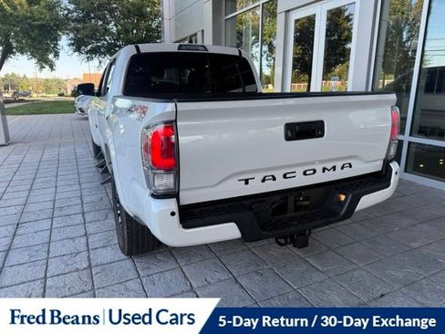 Used 2022 Toyota Tacoma TRD Sport w/ Technology Package AWD/4WD image 11