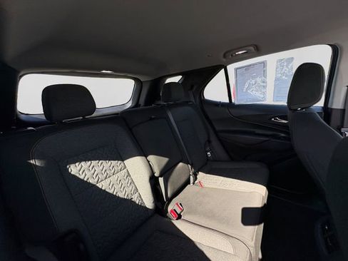 Used 2024 Chevrolet Equinox LT FWD image 29