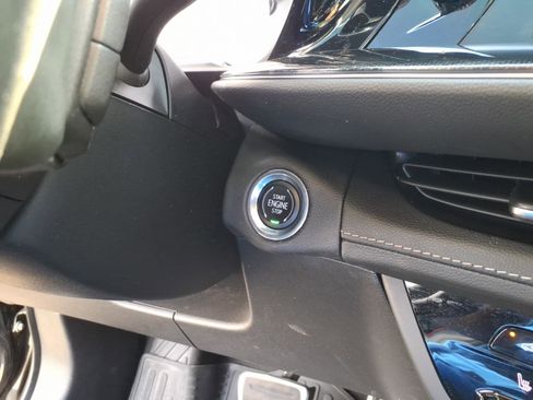 Used 2023 Buick Envision Essence w/ Sport Touring Package FWD image 12
