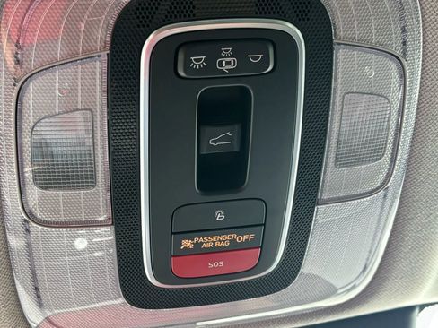 Used 2023 Hyundai Elantra Limited image 50