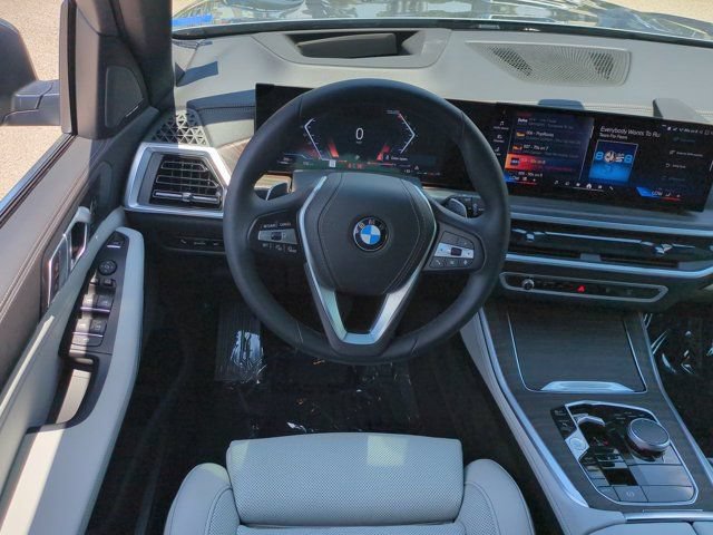 Used 2024 BMW X5 sDrive40i w/ Premium Package RWD image 15