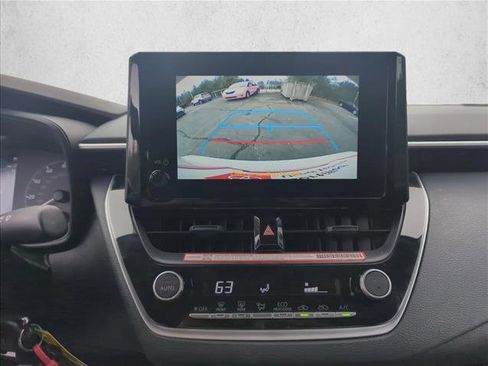 Certified 2025 Toyota Corolla LE image 17