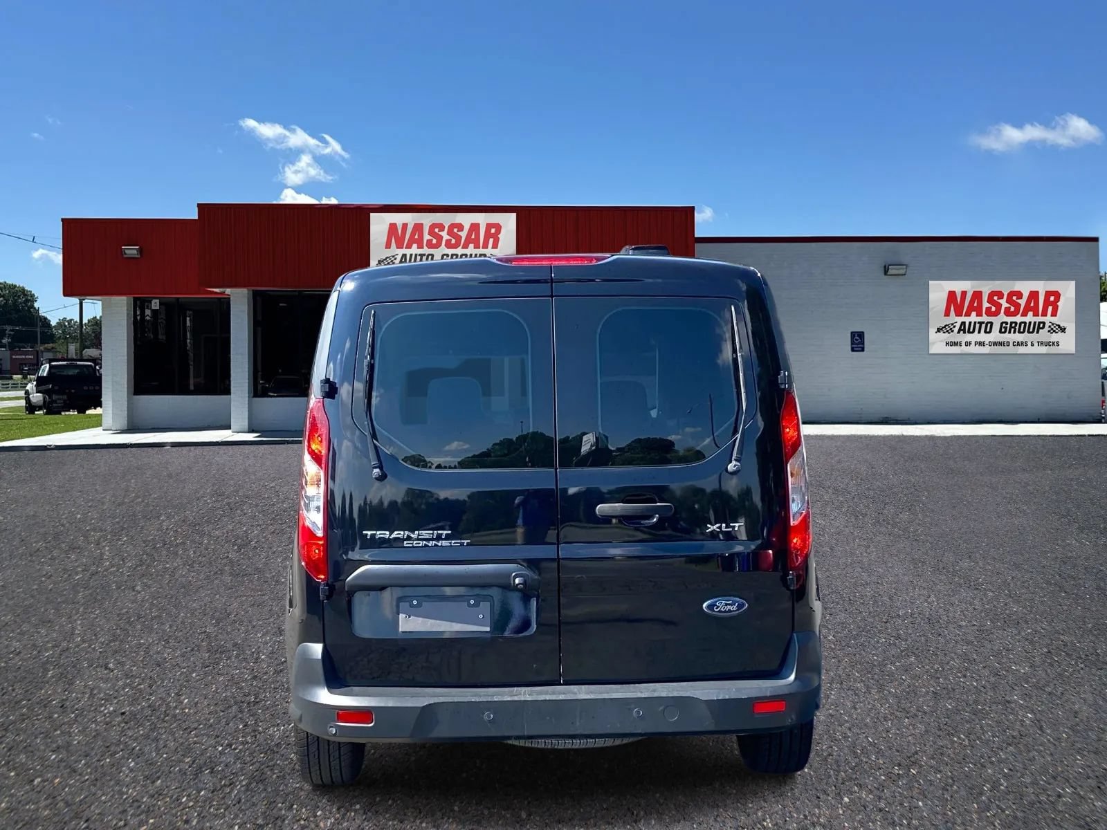 Used 2019 Ford Transit Connect XLT FWD image 5