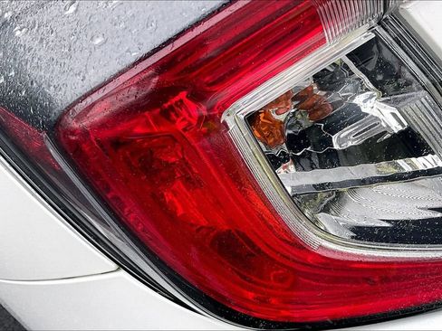 Used 2019 Honda Civic EX image 21