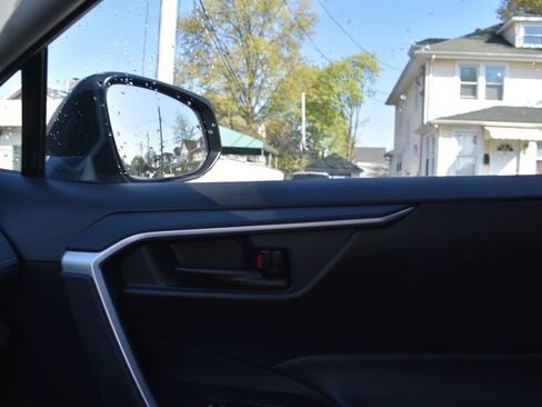 Used 2025 Toyota RAV4 LE AWD/4WD image 20