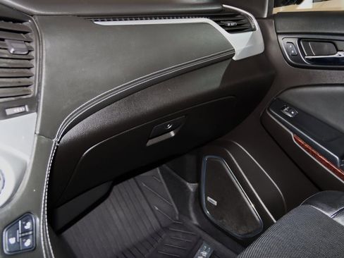 Used 2017 GMC Yukon SLT image 49