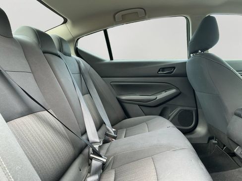 Used 2025 Nissan Altima 2.5 SV AWD/4WD image 13