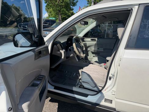 Used 2010 Subaru Forester 2.5X AWD/4WD image 9
