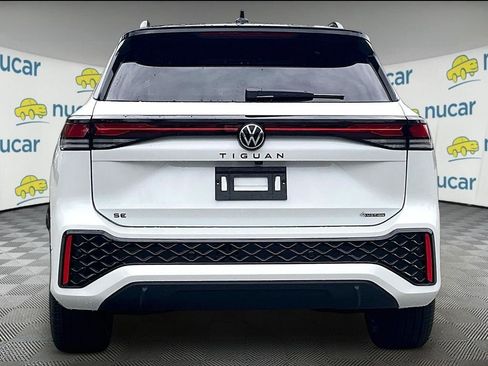 New 2026 Volkswagen Tiguan SE R-Line AWD/4WD image 6