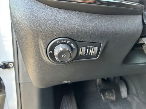 New 2026 Jeep Compass Latitude image 14