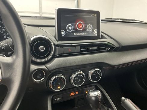 Used 2017 MAZDA MX-5 Miata RF Grand Touring image 8