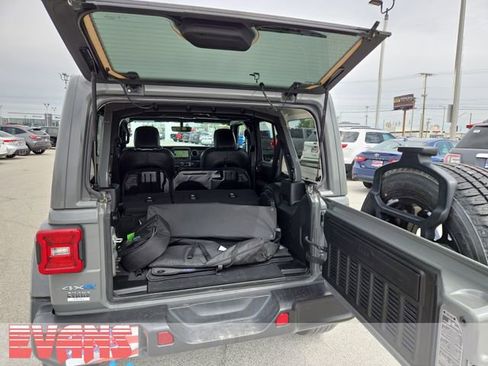 Used 2023 Jeep Wrangler Unlimited Sahara w/ Cold Weather Group AWD/4WD image 35