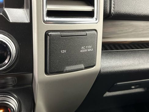 Used 2015 Ford F150 Lariat w/ Equipment Group 502A Luxury AWD/4WD image 25
