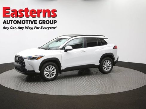 Used 2024 Toyota Corolla Cross LE w/ Moonroof Package AWD/4WD image 58