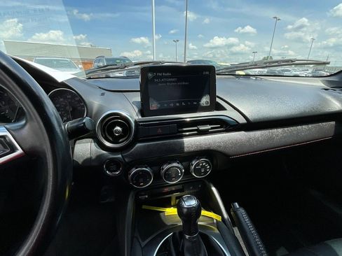 Used 2019 MAZDA MX-5 Miata RF Grand Touring RWD image 9