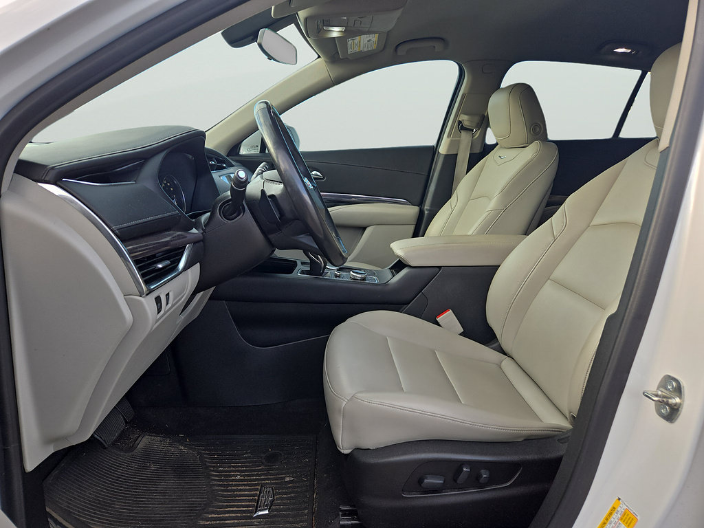 Used 2019 Cadillac XT4 Luxury FWD image 13