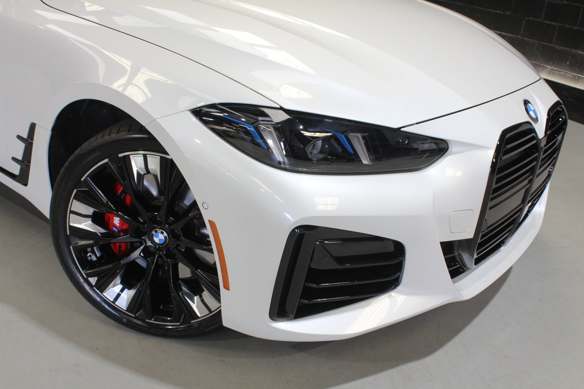 Used 2026 BMW M440i w/ Premium Package RWD image 9