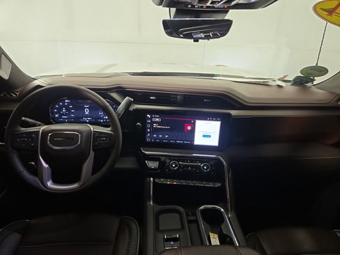 Used 2024 GMC Sierra 2500 Denali w/ Denali Reserve Package AWD/4WD image 14