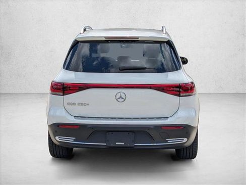 Used 2023 Mercedes-Benz EQB 250+ image 7