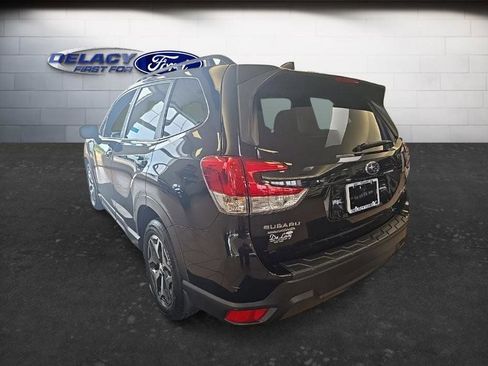 Used 2022 Subaru Forester Premium AWD/4WD image 5