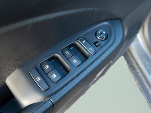New 2026 Hyundai Venue SEL FWD image 20