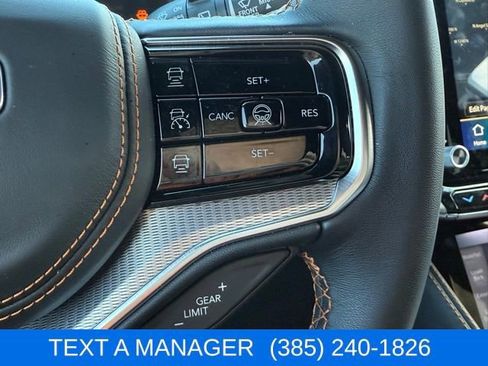 Used 2023 Jeep Grand Wagoneer Series III image 16