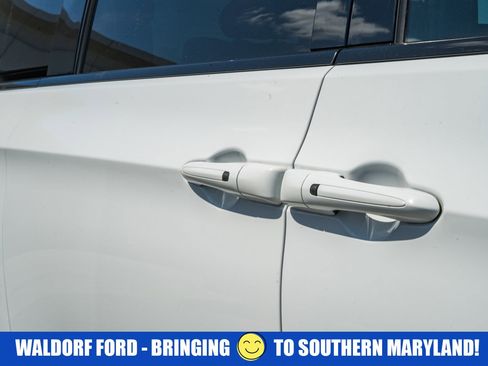 Used 2022 Chrysler Pacifica Touring-L w/ S Appearance Package AWD/4WD image 30