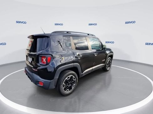 Used 2017 Jeep Renegade Trailhawk AWD/4WD image 8