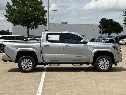 New 2026 Toyota Tacoma SR5 AWD/4WD image 3