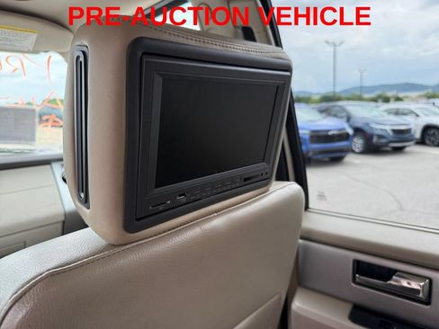 Used 2012 Ford Expedition Limited RWD image 16