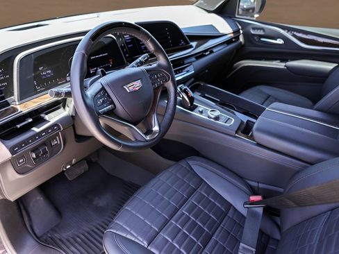Used 2024 Cadillac Escalade Sport Platinum w/ Heavy-Duty Trailer Package AWD/4WD image 10
