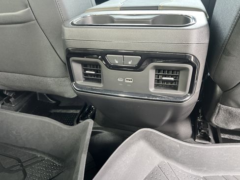 Used 2025 Chevrolet Silverado 1500 ZR2 w/ Technology Package image 17