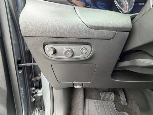 Used 2023 Buick Encore GX Select w/ Safety Package II AWD/4WD image 18