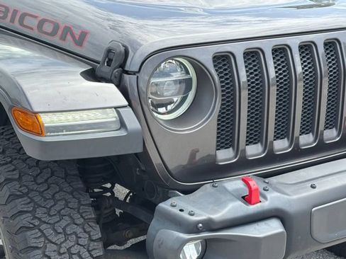 Used 2018 Jeep Wrangler Unlimited Rubicon w/ Dual Top Group AWD/4WD image 11