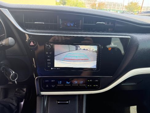 Used 2018 Toyota Corolla iM w/ Carpet Mat Package (TMS) FWD image 25