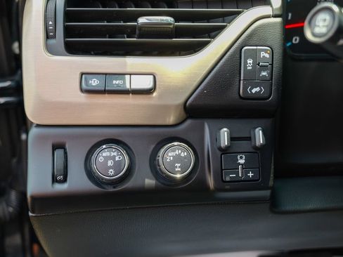 Used 2017 GMC Yukon Denali w/ Open Road Package AWD/4WD image 53