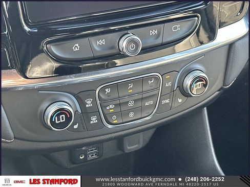 Certified 2023 Chevrolet Traverse LT w/ LT Premium Package image 32